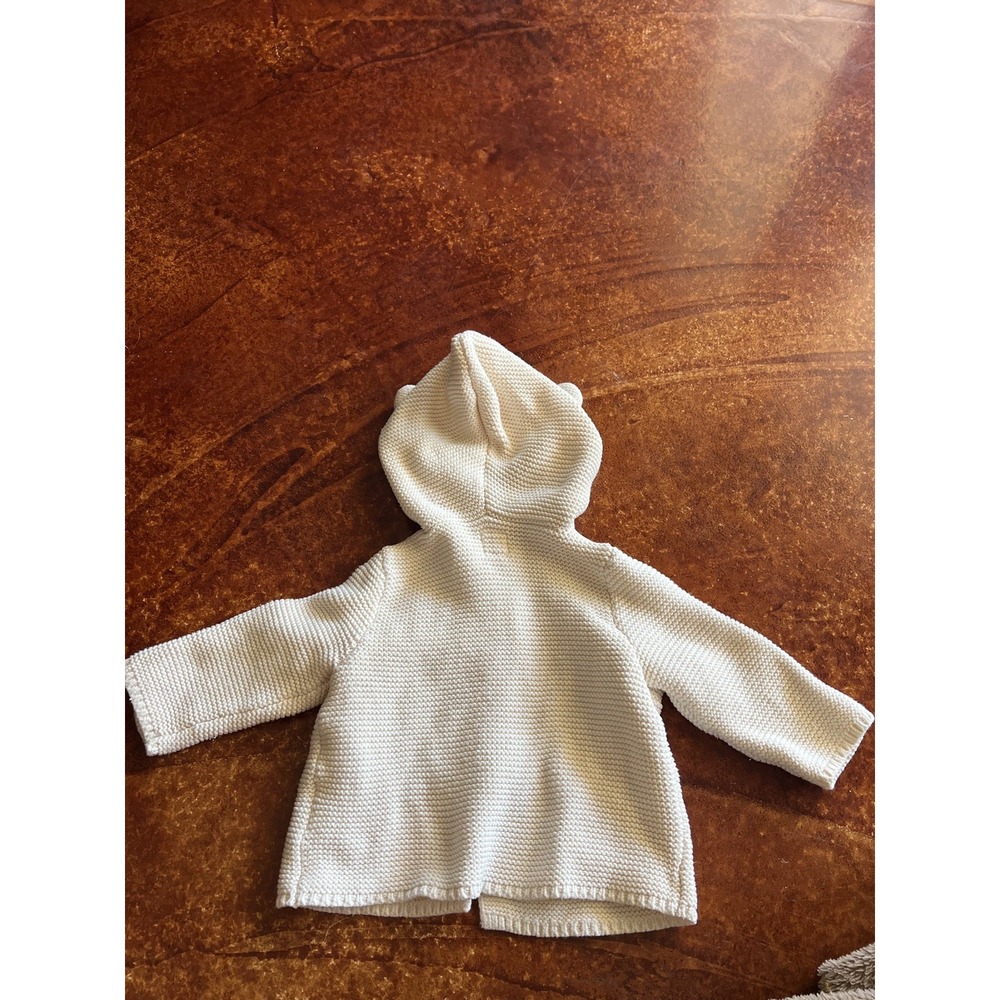 Gap Baby Brannan Bear Sweater French Vanilla Off-White Button Front Hooded 3-6 m